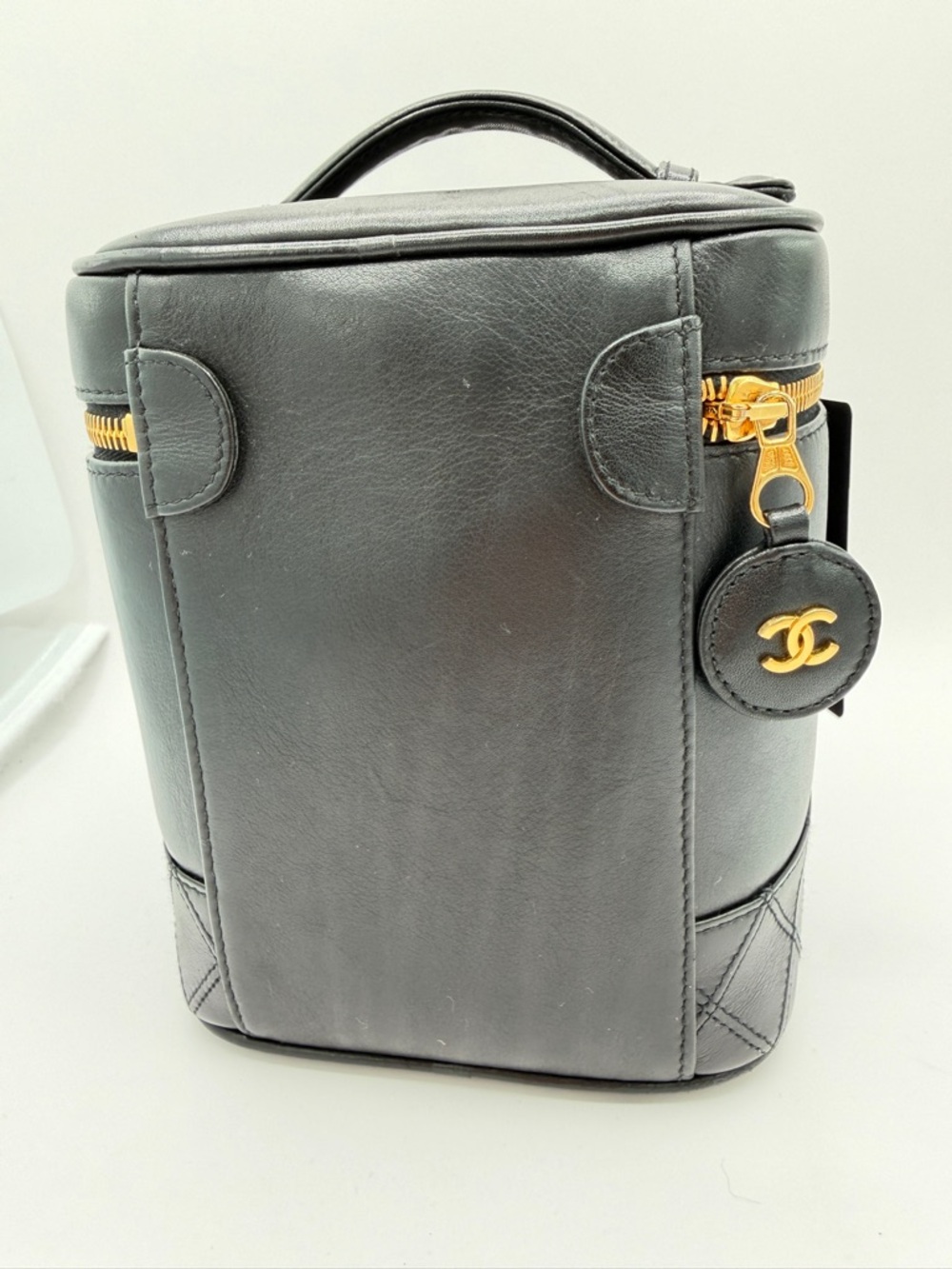 Vintage CHANEL Lambskin CC Logo Vanity Cosmetic Bag Handbag Black Gold with Card - Picture 4 of 16